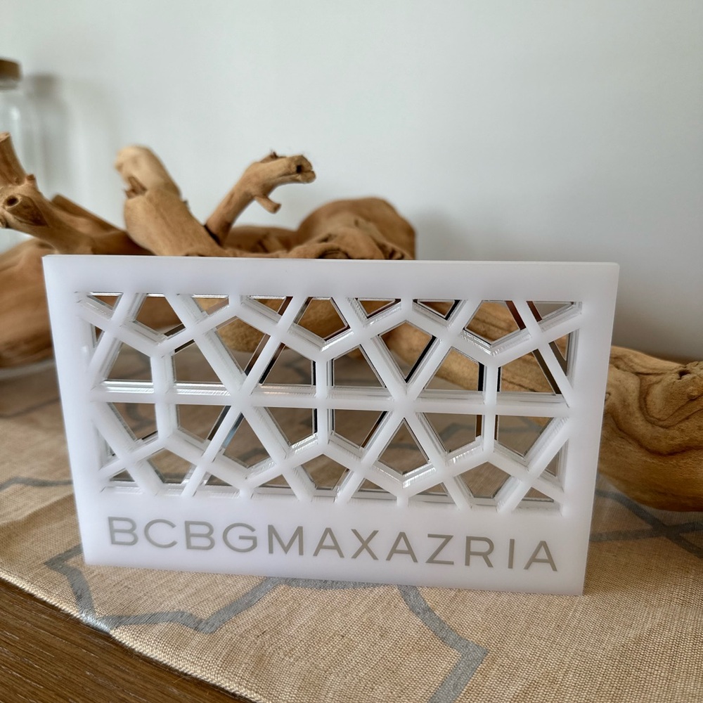 💖 SALE! NEW White BCBGMAXAZRIA Store Display